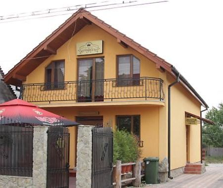 Vila Korona Satu Mare Eksteriør bilde
